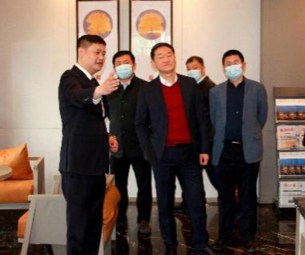 集团党委书记、董事长任丁调研“锦著”天府广场店